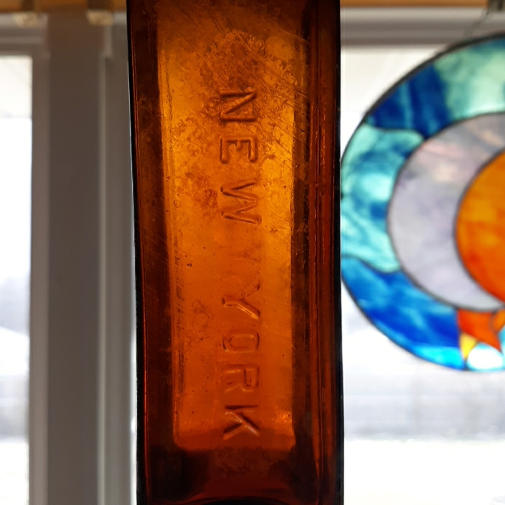 Circa 1850's Bottle - Picture 4 of 6